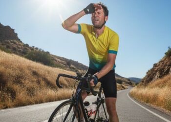 Quando o calor vira inimigo: o que acontece ao pedalar em dias quentes