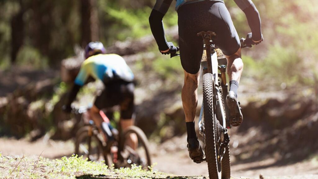 Quando o calor vira inimigo: o que acontece ao pedalar em dias quentes