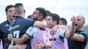 Jogadores do Coritiba comemorando