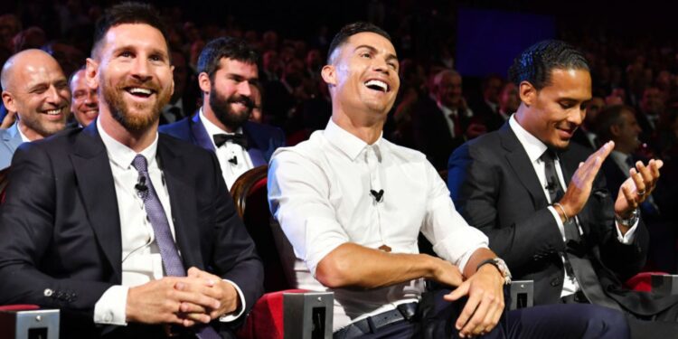 Cristiano Ronaldo e Messi em evento da UEFA