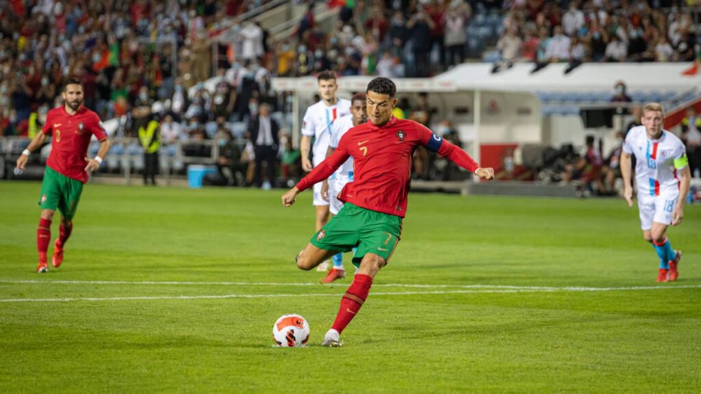 Cristiano Ronaldo enfrenta doença crônica no joelho