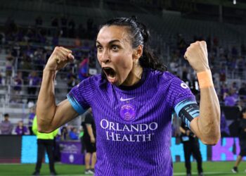 Marta está entre os nomes da Fifa