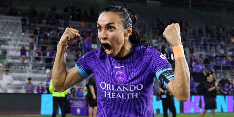 Marta está entre os nomes da Fifa