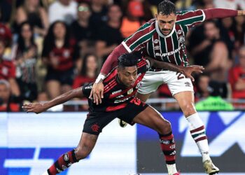 Lance do jogo entre Flamengo e Fluminense