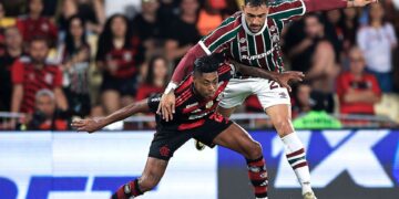 Lance do jogo entre Flamengo e Fluminense