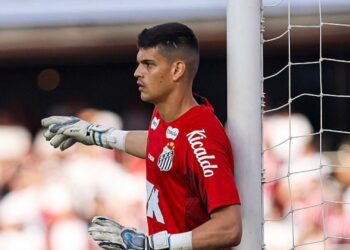 Gabriel Brazão em ação pelo Santos