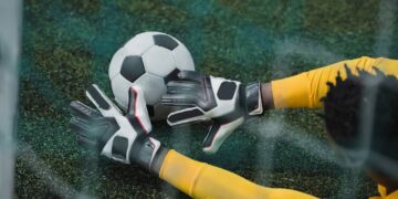 Gol mais rápido da história do futebol e como as regras validaram o recorde de 2,4 segundos