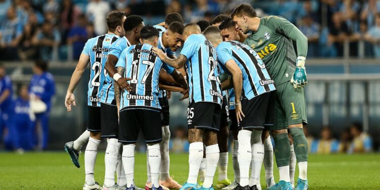Jogadores do Grêmio em pré jogo