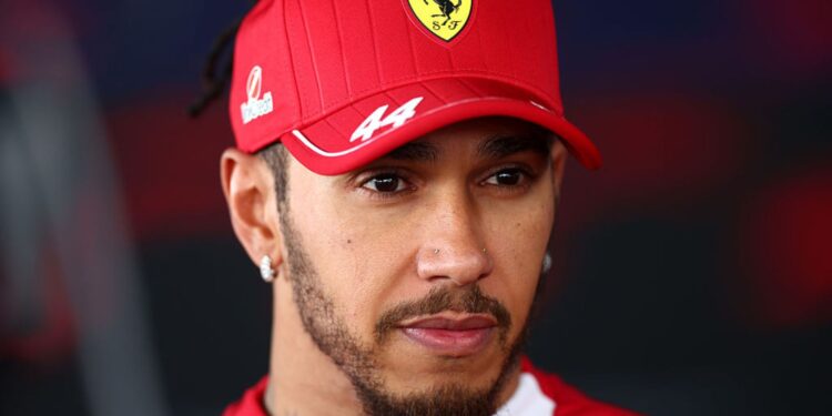 Hamilton segue tentando se encontrar na Ferrari