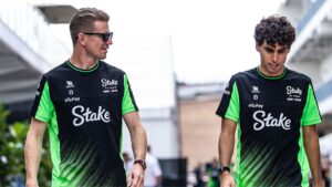 Hülkenberg ao lado de Bortoleto