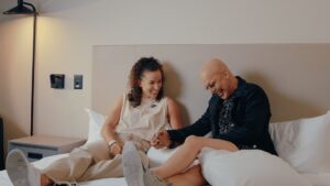 Ikaro Kadoshi entrevista Gabi Guimarães