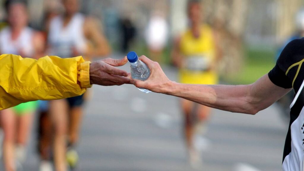 Nutrição para o clima brasileiro: a estratégia dos atletas no verão