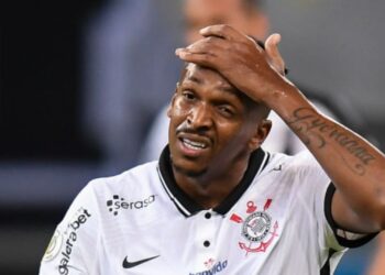 Foto de Jô quando atuava pelo Corinthians