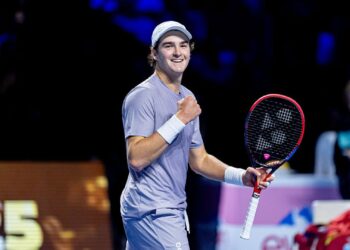 João Fonseca durante partida de tênis