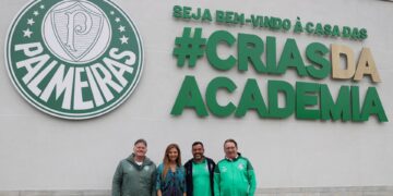 Dirigentes do Palmeiras na Academia de Futebol 2