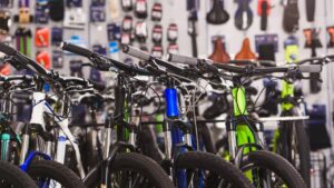 Marca esportiva famosa entra em colapso e 124 lojas são fechadas