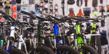 Marca esportiva famosa entra em colapso e 124 lojas são fechadas