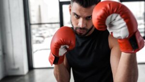 Evite lesões e melhore sua técnica escolhendo as luvas de boxe certas