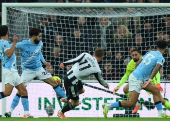 Lance do jogo entre Newcastle e Manchester City