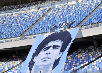 Clube que teve Maradona no elenco chegou à ruína por crise financeira