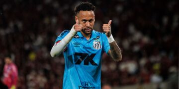 Neymar durante jogo do Santos