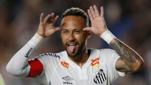 Neymar em ação pelo Santos neste ano
