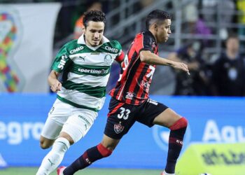 Lance do jogo entre Palmeiras e Vitória