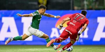 Lance do primeiro gol de Vitor Roque em Palmeiras x Santos
