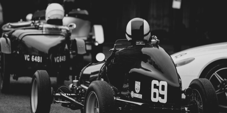 A primeira corrida da história do automobilismo