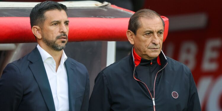 Ramón Díaz durante jogo do Internacional