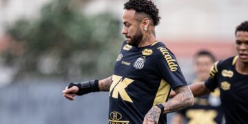 Neymar em treino do Santos