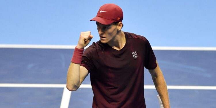 Sinner comemora ponto na decisão do ATP Finals