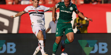 STJD: Vitor Roque em jogo contra o São Paulo