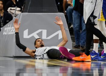 Wembanyama durante jogo na NBA