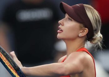 Atleta de tênis deixa Rússia e assume bandeira Áustria em 2026