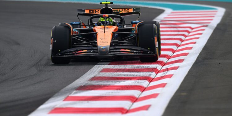 Lando Norris vence segundo treino livre para o GB de Abu Dhabi