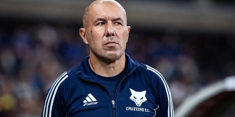 O Cruzeiro perdeu para o Corinthians na partida de ida da semifinal da Copa do Brasil