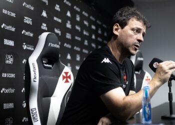 O Vasco venceu o Fluminense por 2 a 1 pela partida de ida da semi da Copa do Brasil