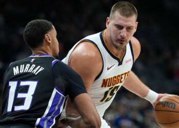 Nikola Jokic brilhou na vitória dos Nuggets sobre os Kings