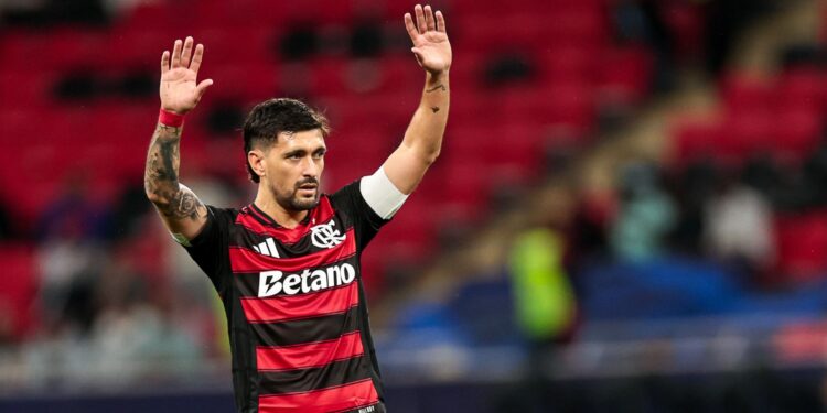 Arrascaeta apareceu um lista dos melhores jogadores do mundo