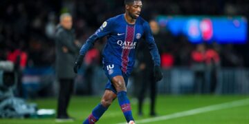 O francês Ousmane Dembélé é dúvida para a final do Mundial contra o Flamengo