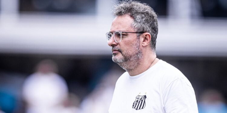 Alexandre Mattos comenta sobre negociações com Neymar