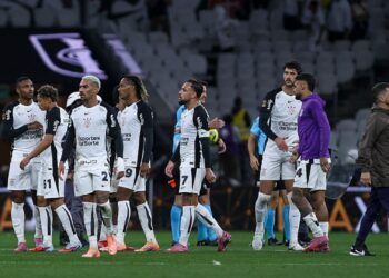 O Corinthians empatou com o Vasco na partida de ida da final da Copa do Brasil