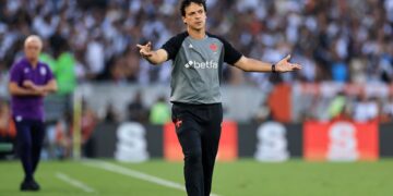 Fernando Diniz lamentou a derrota do Vasco na final da Copa do Brasil