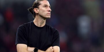 Filipe Luís tem proposta nas maõs para renovar com o Flamengo por dois anos