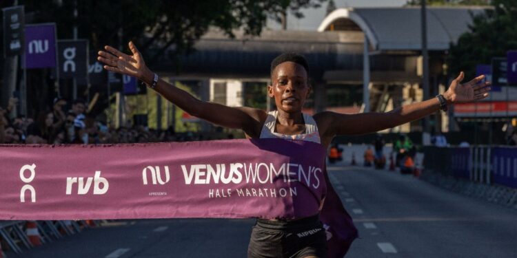 Mercy Chepwogen é campeã da Venus Women’s Half Marathon