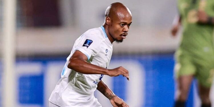 Quem é Percy Tau e como sua trajetória internacional inspira jovens atletas africanos