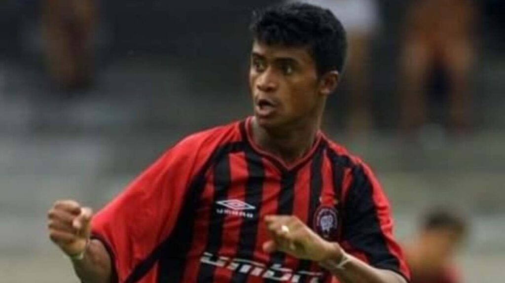 Como o herói do título mundial do Internacional perdeu tudo