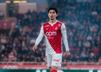 Conheça a trajetória de Takumi Minamino e como ele se destacou no Liverpool e na seleção japonesa