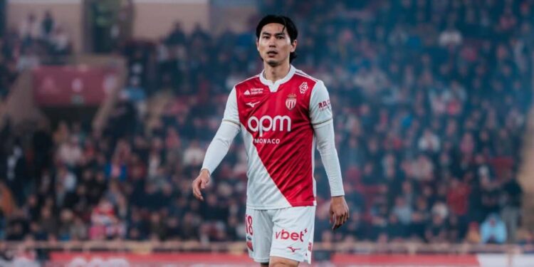 Conheça a trajetória de Takumi Minamino e como ele se destacou no Liverpool e na seleção japonesa